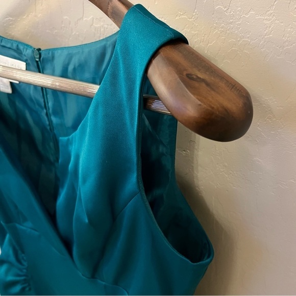 London Times Teal green satin cocktail dress, knee length, bodycon, size 8 - Picture 10 of 16
